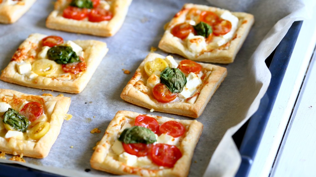 Helppo ja nopea arkiruokavinkki lehtitaikinasta