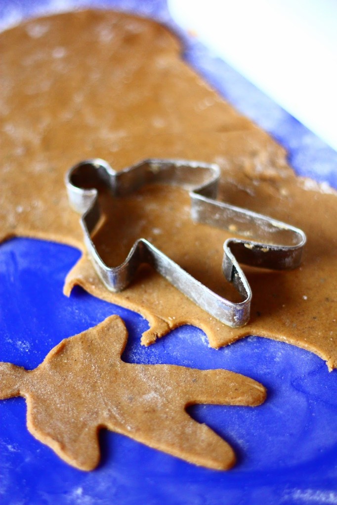 Munaton piparkakkutaikina rapeat ja kovat keksit