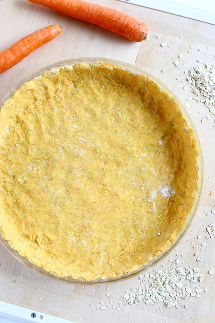 Porkkanainen piirakanpohja