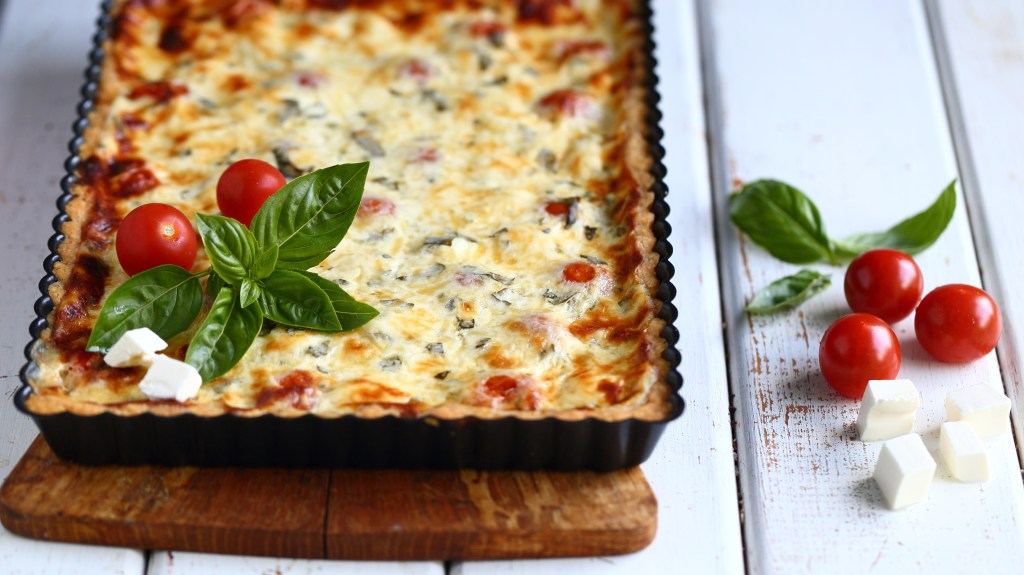 Herkullinen neljän juuston piirakka munattomana