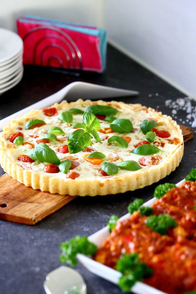 herkullinen munaton vuohenjuustopiirakka