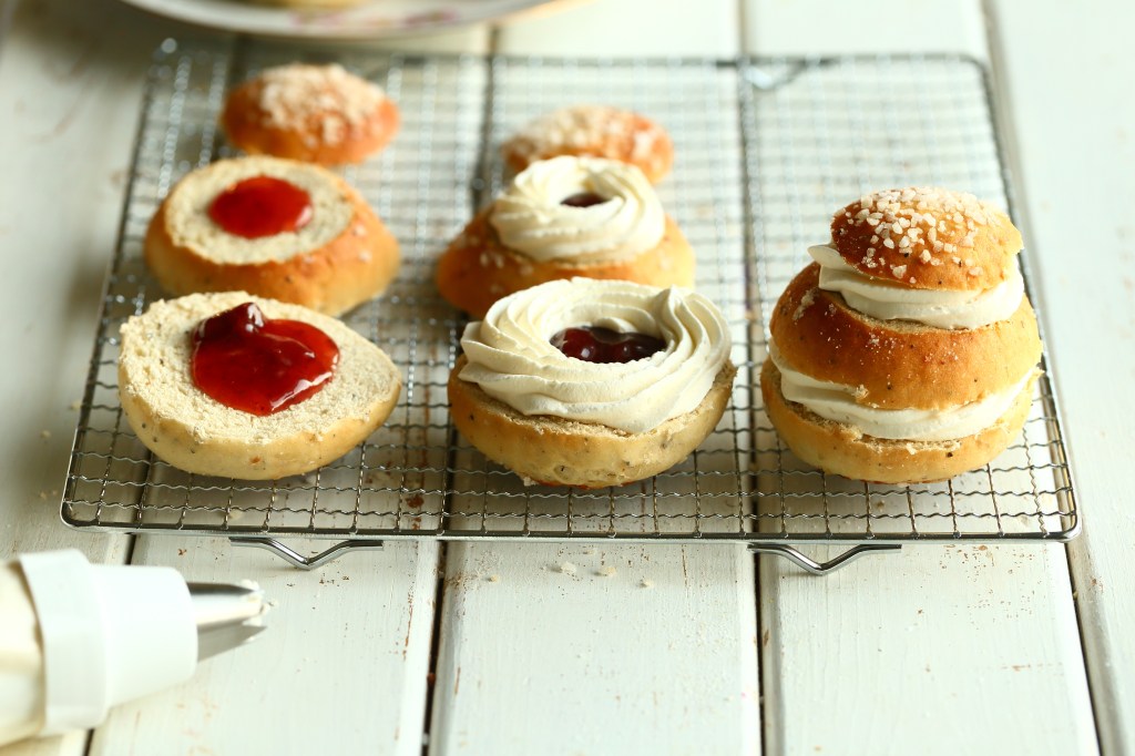 Pullan täyttaminen sujuu helposti sarjatyönä