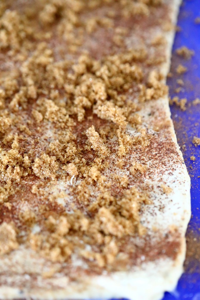 Fariinisokeria pullan sisään