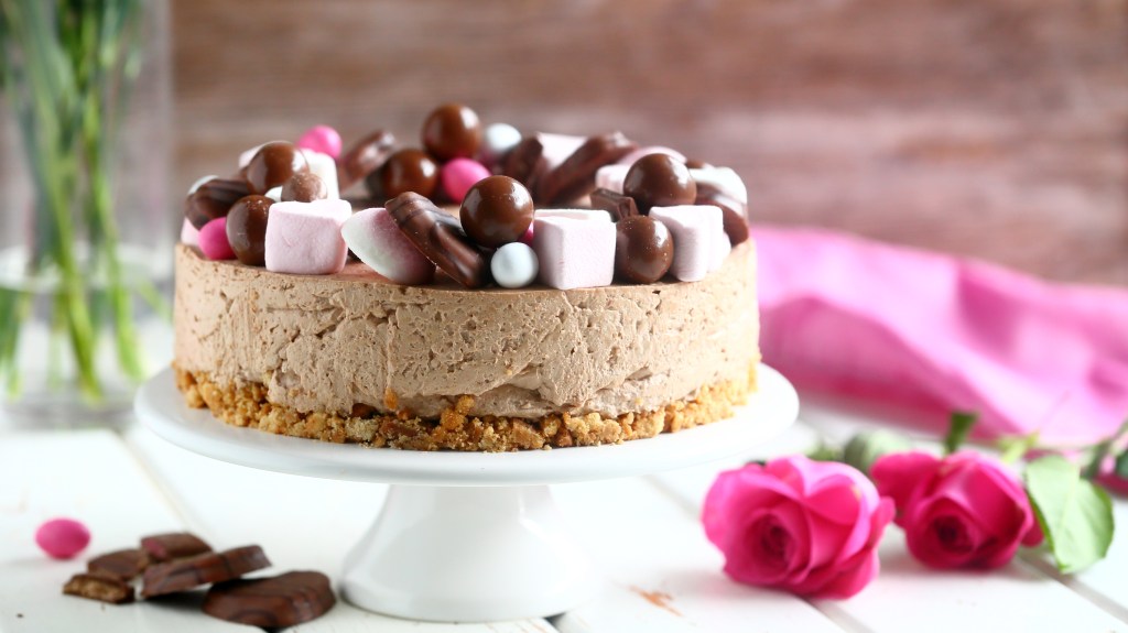 Synttärikakkuna juustokakku