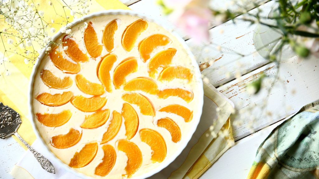 Mehevä persikka-rahkapiirakka