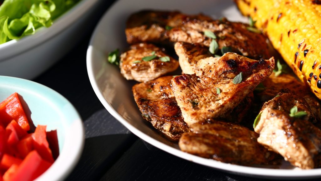 Piimämarinoidut, grillatut broilerin&nbsp;pihvit