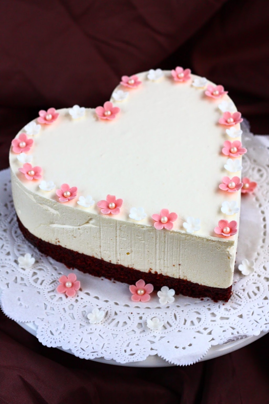 Raikas sitruunajuustokakku suklaapohjalla /&nbsp;liivatteeton