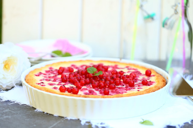 Jogurtti-punaherukkapiirakka