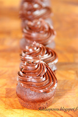 Supersuklainen täyte/kuorrutus esim. whoopieseille,&nbsp;muffineille..