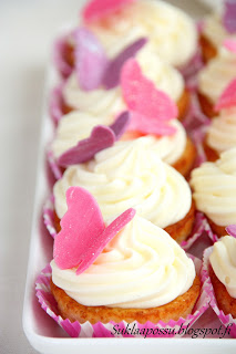 Mehevät ananasmuffinit