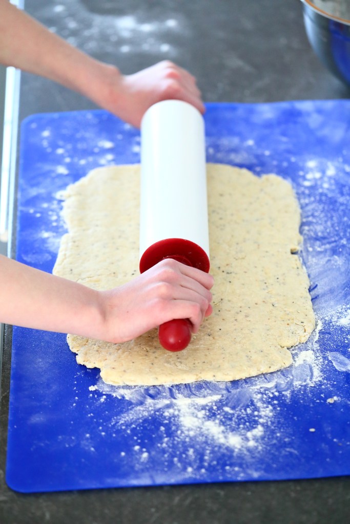 Pikapullataikinan kauliminen ennen täytettä