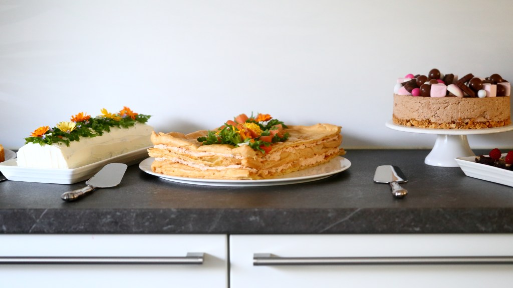 Suolaiset tarjottavat juhlissa