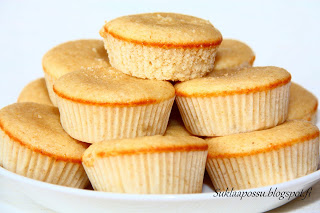Muffinit Lemon Curd&nbsp;sydämellä