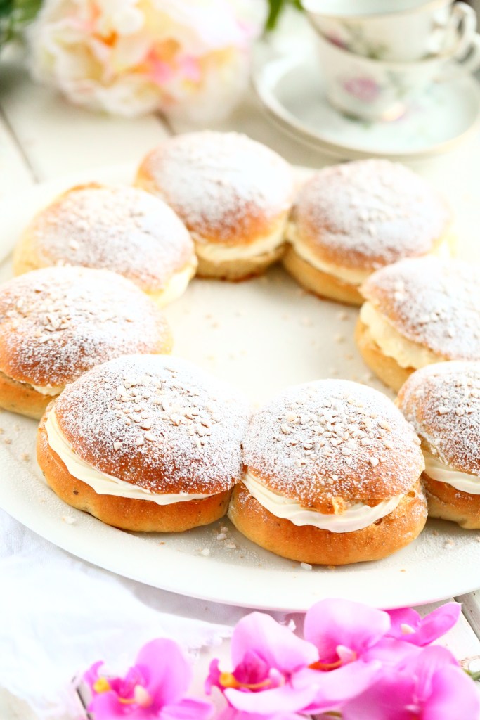 Parhaat laskiaispullat ja pullakranssi syntyy kylmässä kohotetusta taikinasta