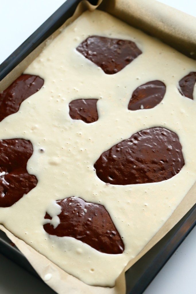 Mokkapalojen ja Tuulomantortun taikinat yhdistettynä