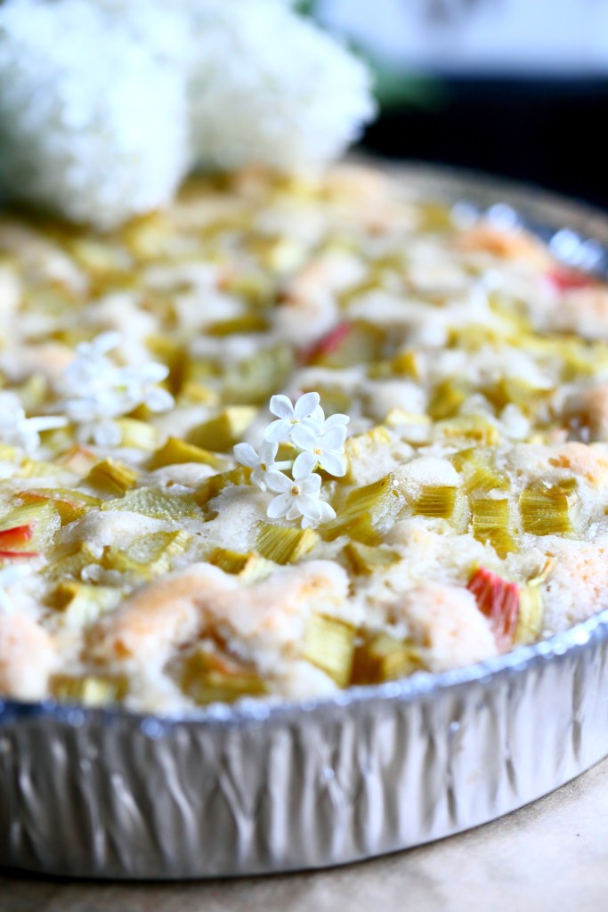 Helppo ja nopea raparperipiirakka