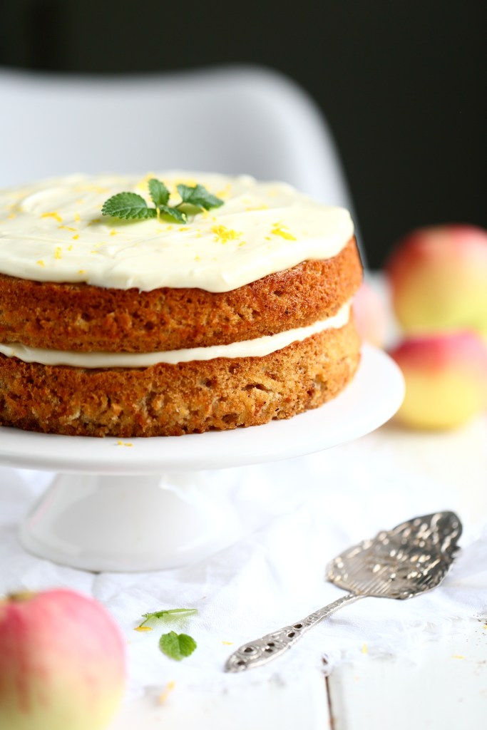 Helppo ja nopea omenakakku