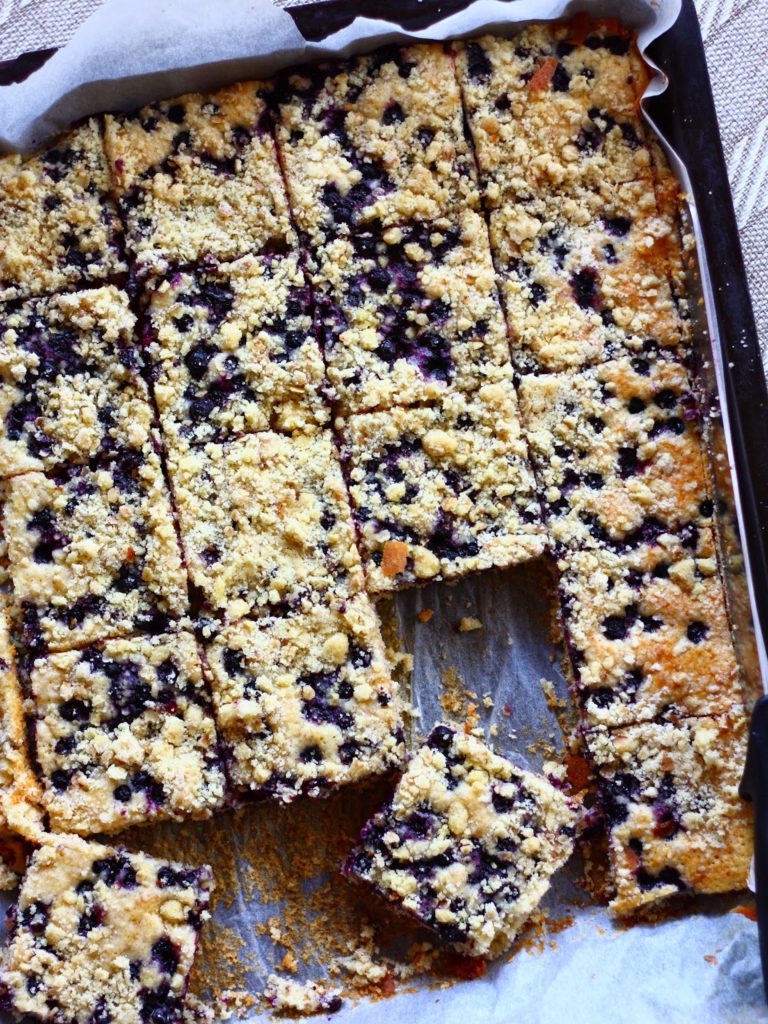 Pellillinen mustikkapiirakkaa helposti ja nopeasti