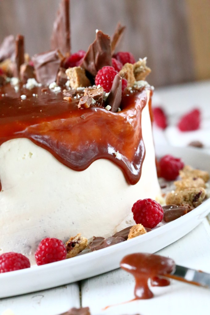 Poltettu kinuskikastike