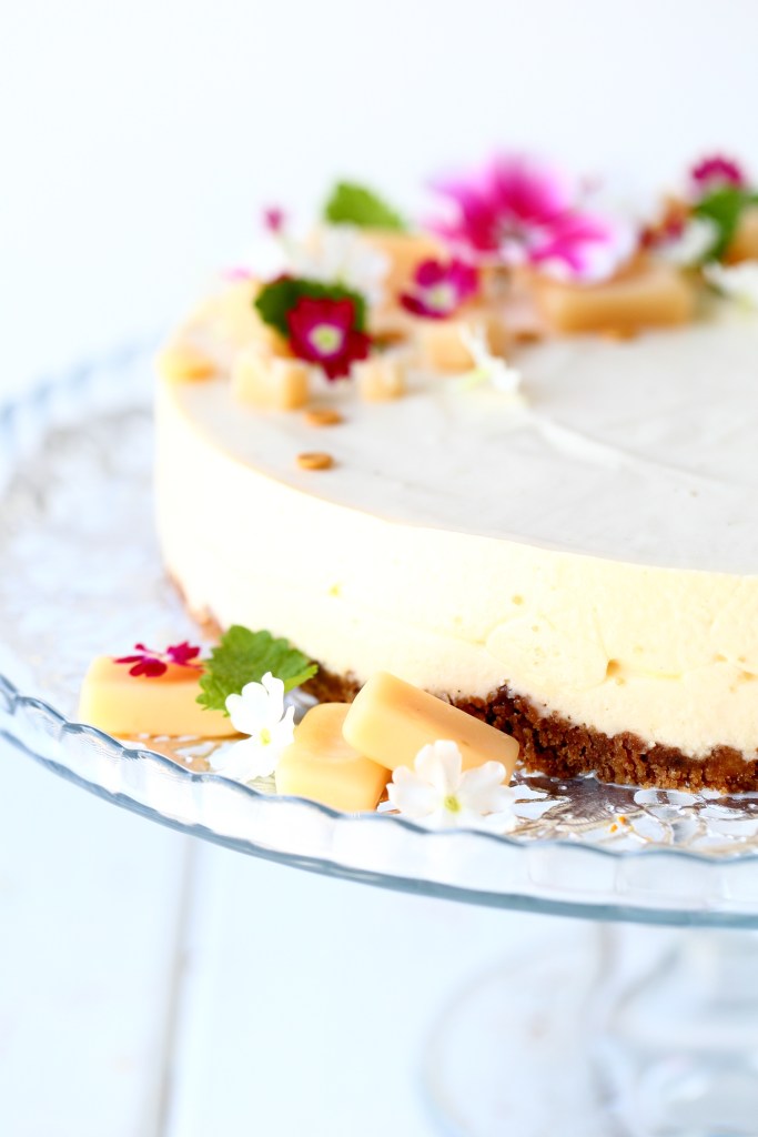 Omar-karkeista juustokakku