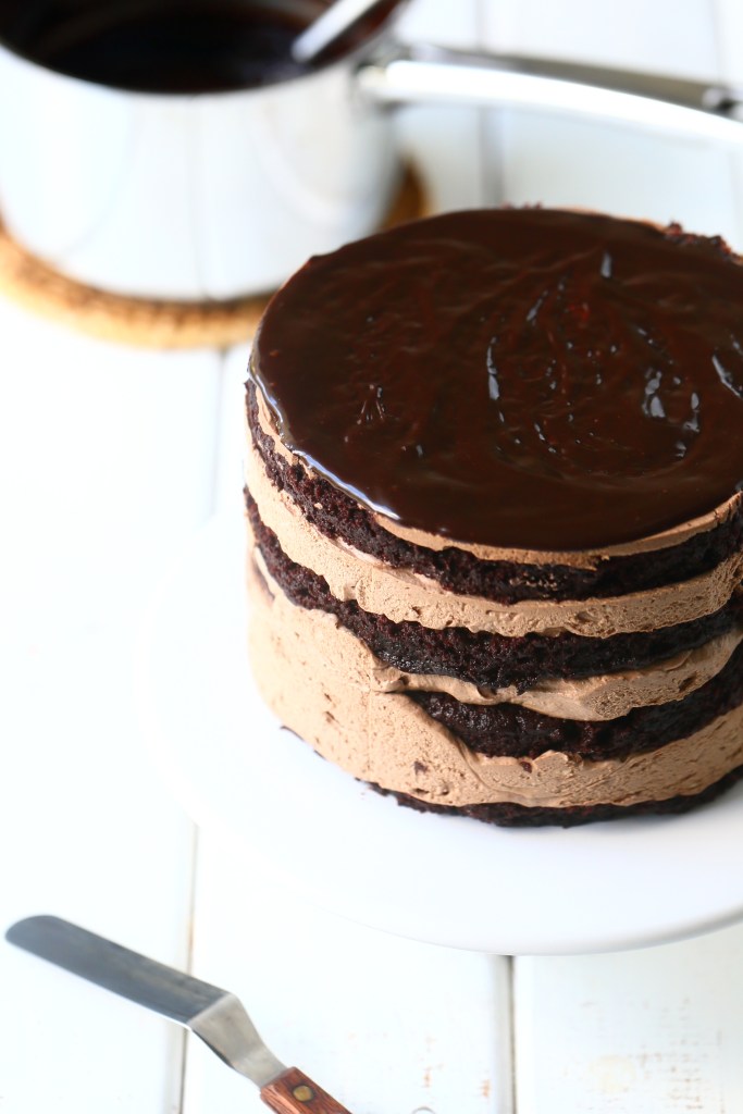 suklaamoussekakun kuorruttaminen