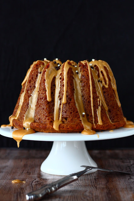 Kostea mokka-kahvikakku