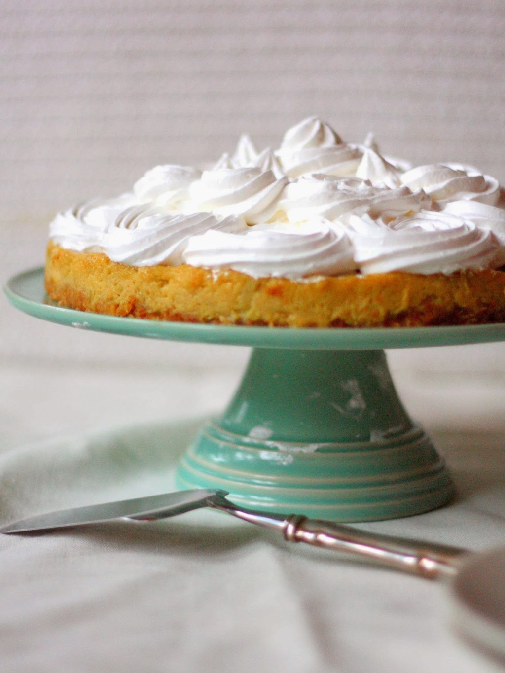 Makean kirpeä raparperi-piirakka marengilla / Key Lime tyyppinen&nbsp;raparipiirakka