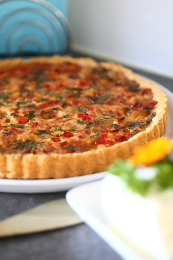 Juusto kinkkupiirakka paprikalla