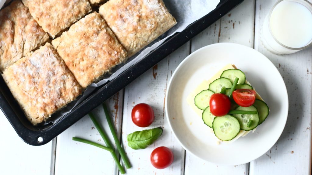 Helppo kaurapeltileipä