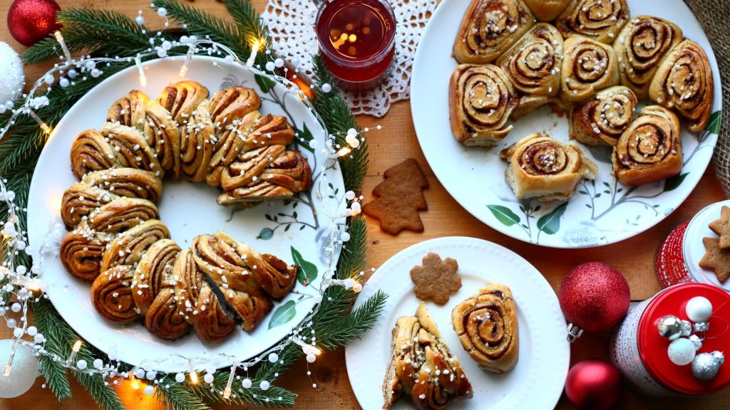 Jouluinen pullakranssi