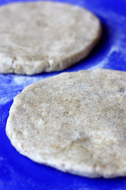 Rukiinen rahkavoitaikina