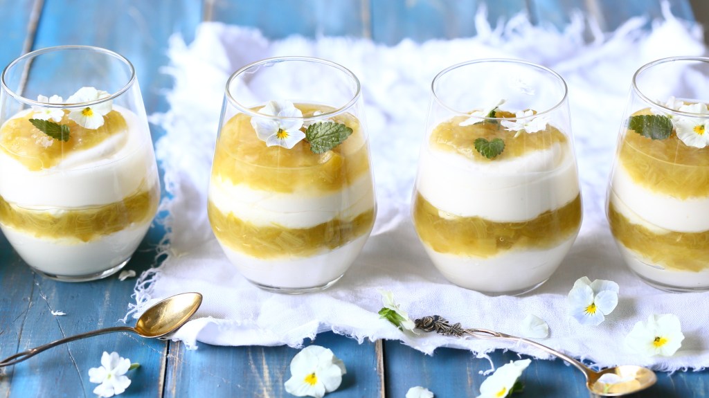 Helppo ja nopea jälkiruoka raparperista