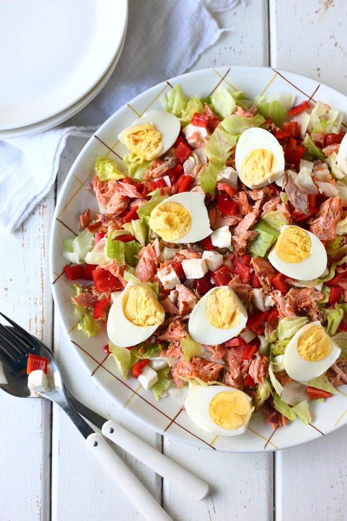 Helppo ja nopea arkiruoka eli ruokaisa salaatti