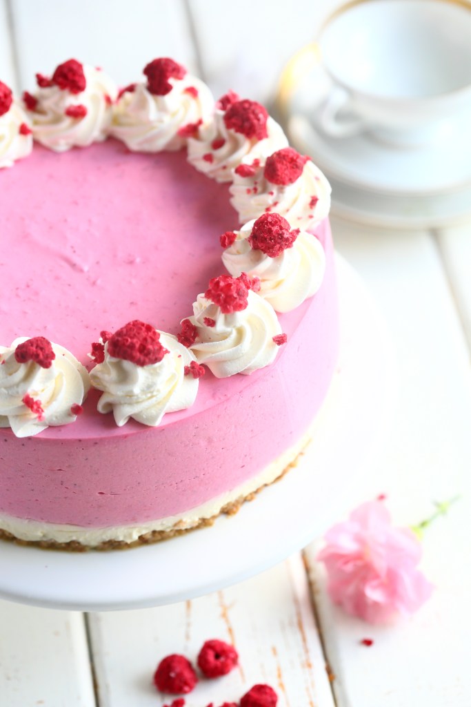 Helppo tapa koristella juustokakku