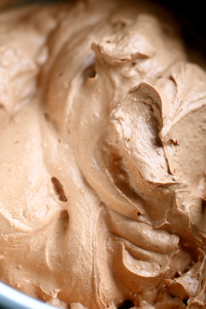 liivatteeton suklaamousse