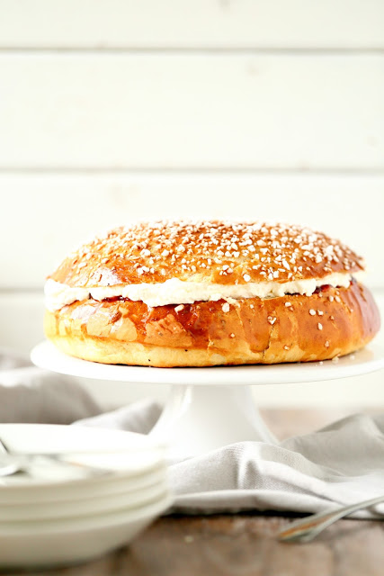 Jättimäinen laskiaispulla