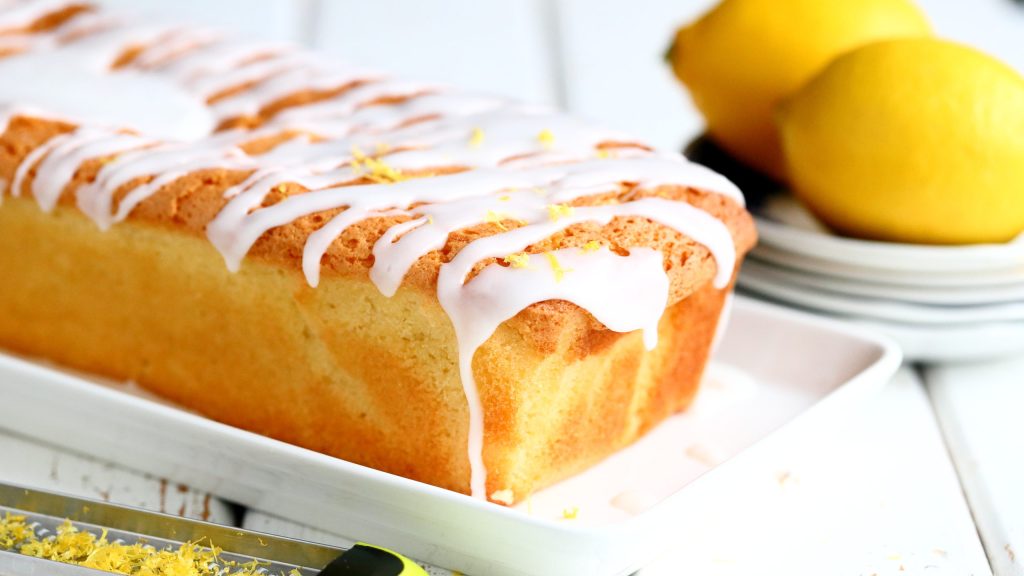 Kuohkea sitruunakakku