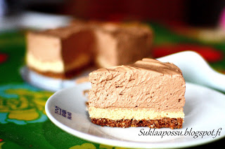 Maapähkinä-suklaajuustokakku