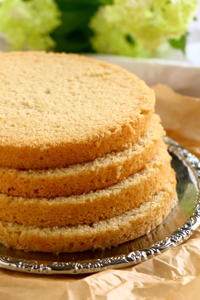 Munaton ja maidoton kakkupohja