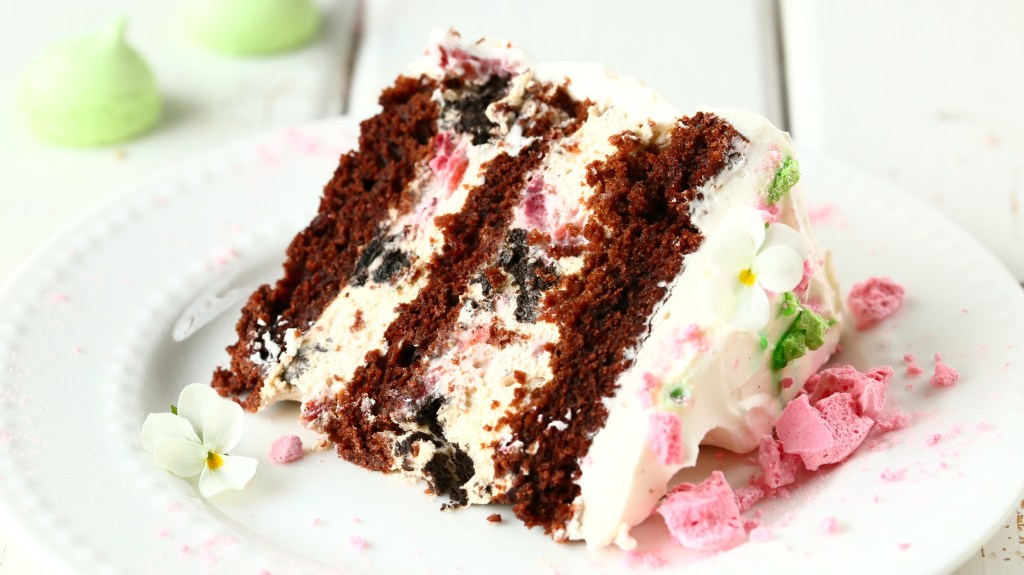 vanilja mansikka ja suklaa samassa kakussa