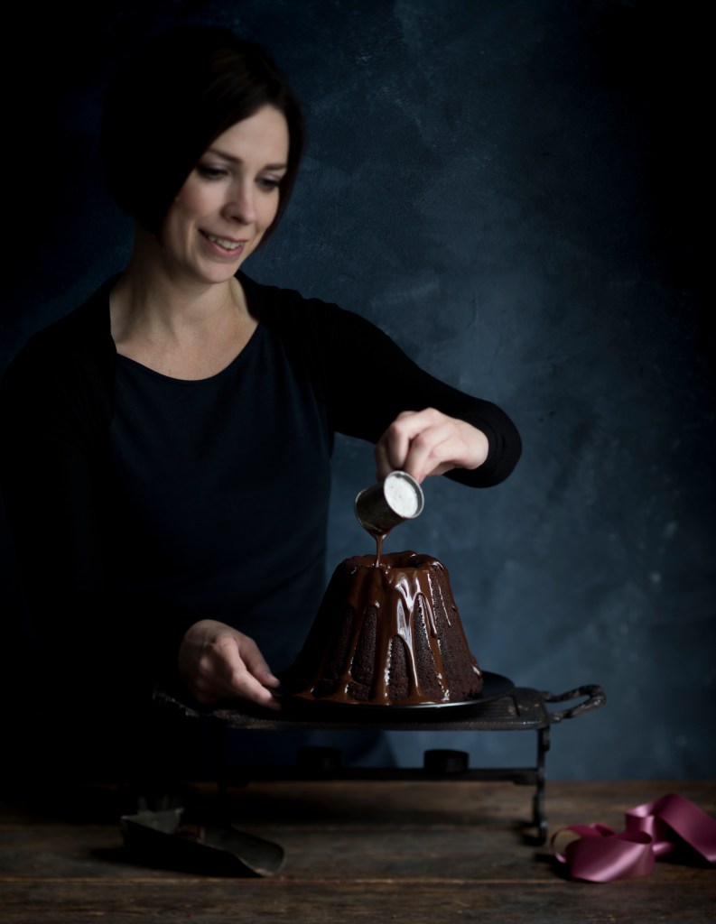 Supermehevä suklaakahvikakku