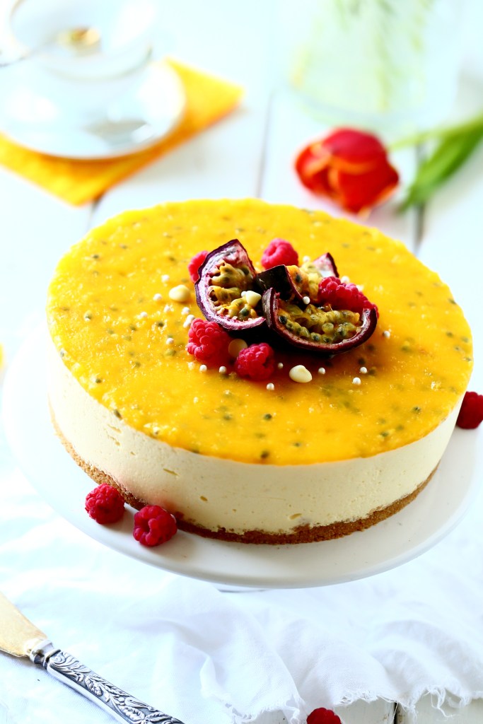 Mangohyydykekakku maistuu keväälle