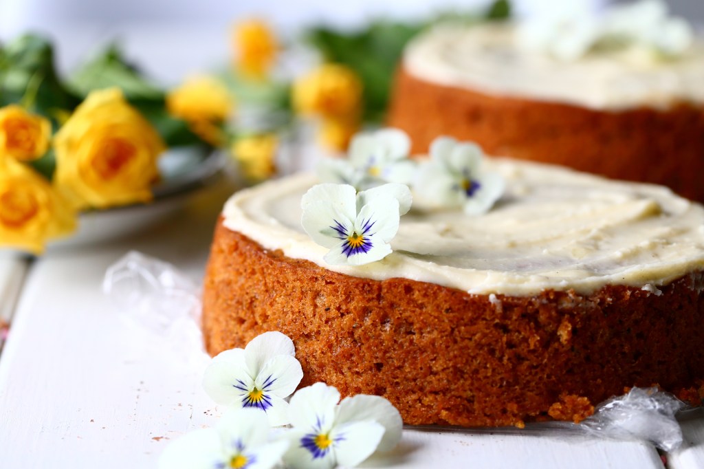 helppo-sekoitettava-porkkanakakkutaikina