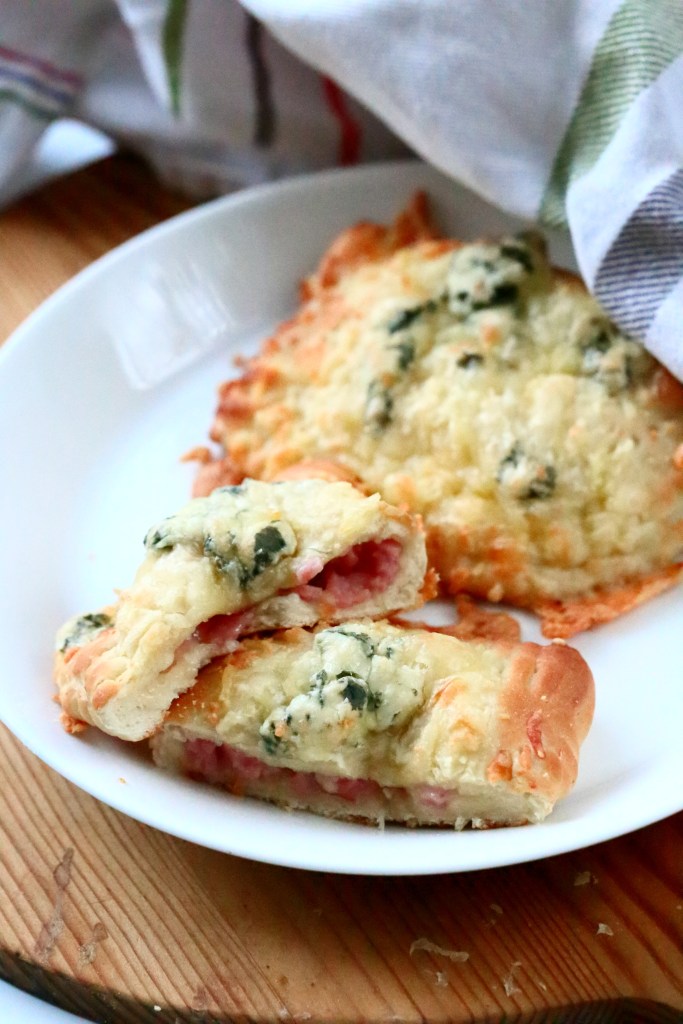 Kinkku homejuusto pasteijat maistuvat ihanilta