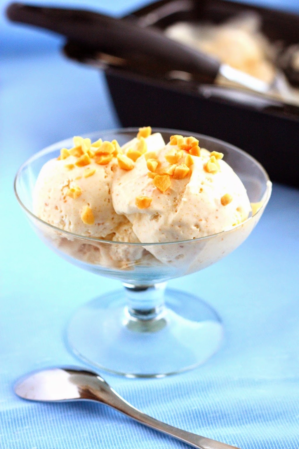 Ihana maapähkinävoijäätelö (ilman&nbsp;jäätelökonetta)