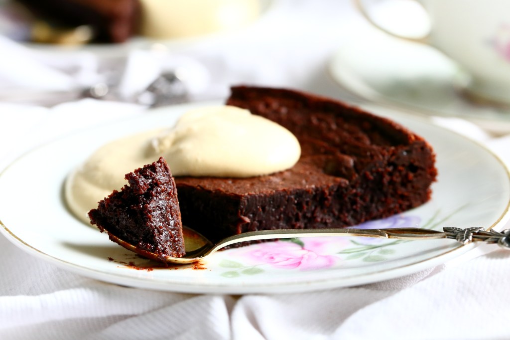 Mokkakermaa ja mutakakkua