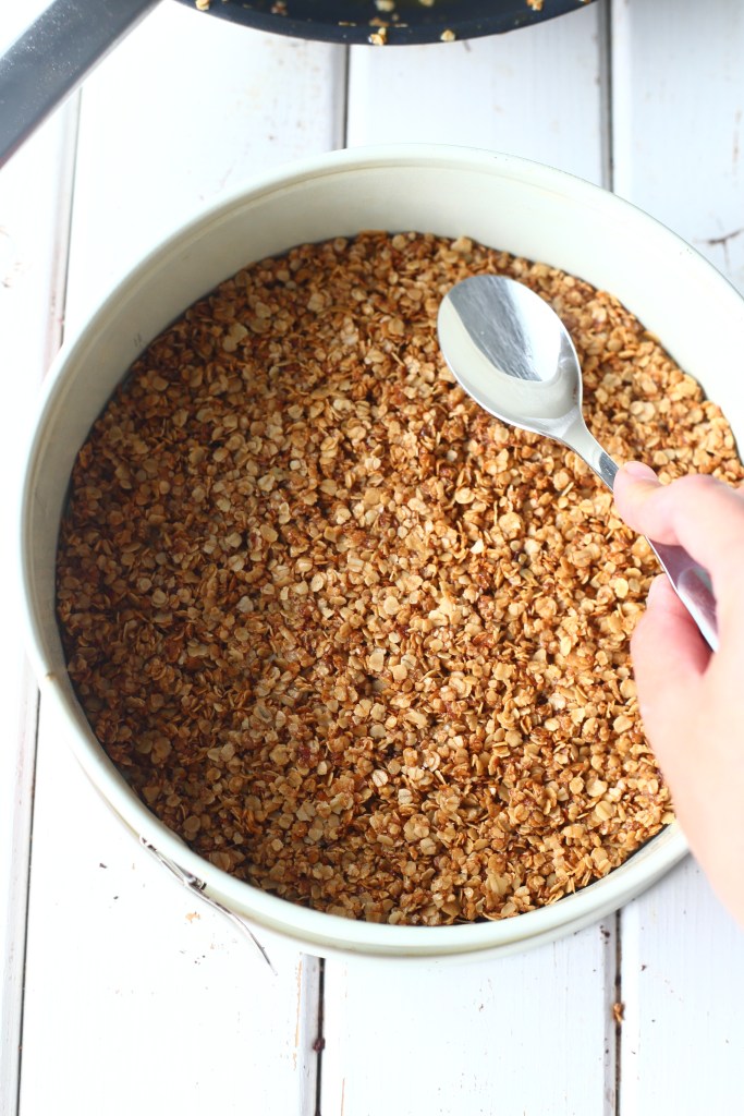 Juustokakun rapea kauramurupohja on paras pohja