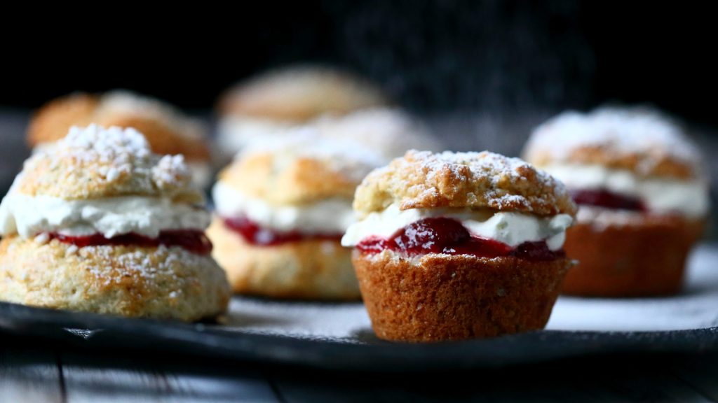 Laskiaispullat helposti ja nopeasti kahdella&nbsp;tavalla