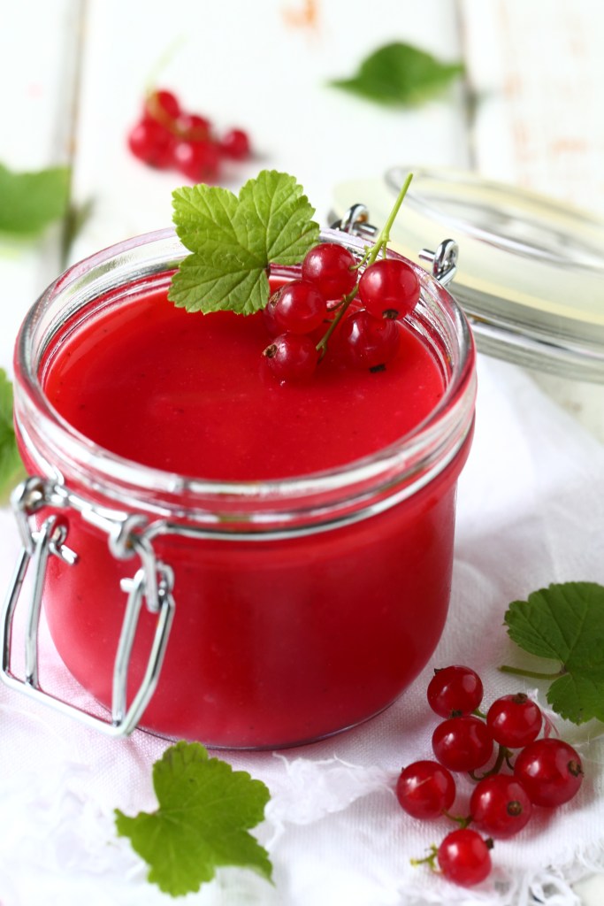 Helppoa ja nopeaa punaherukasta